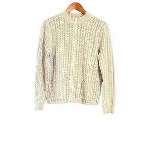 Koret knitted zippered knit cardigan. Size large‎